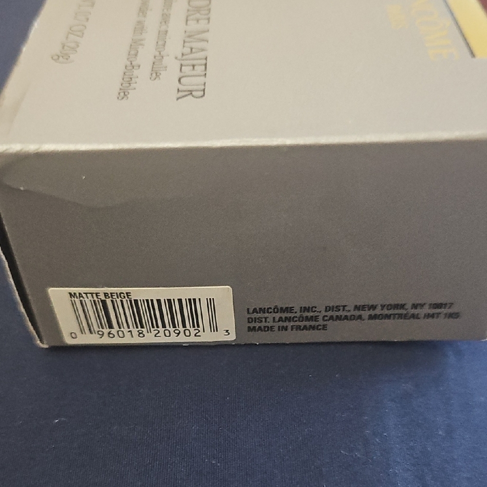 Lancome Poudre Majeur Loose Powder - Picture 6 of 7